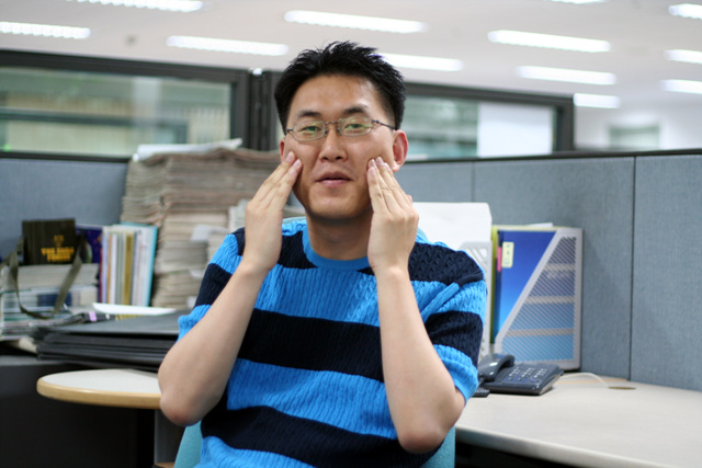 사무실에서 찰칵~